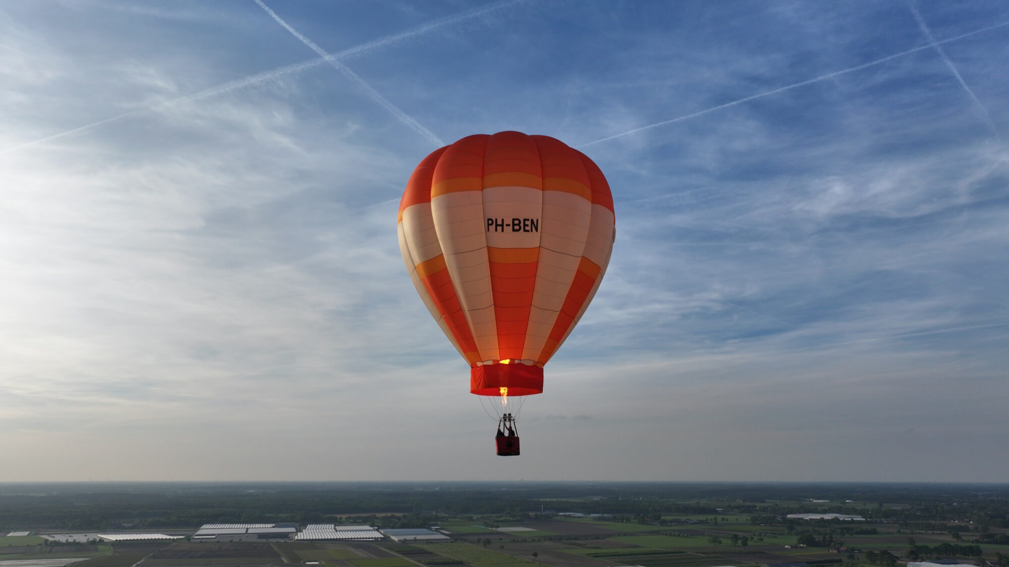 historische ballonvaart met ad ballon