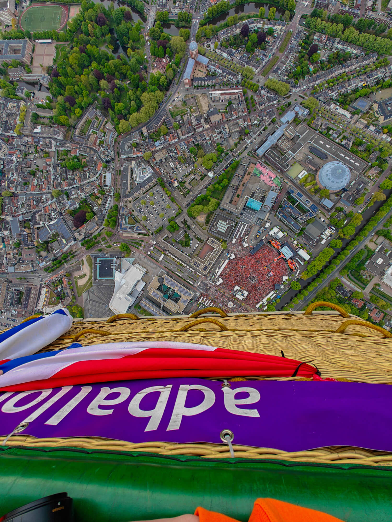 ballonvaart met ad ballon over 538 koningsdag
