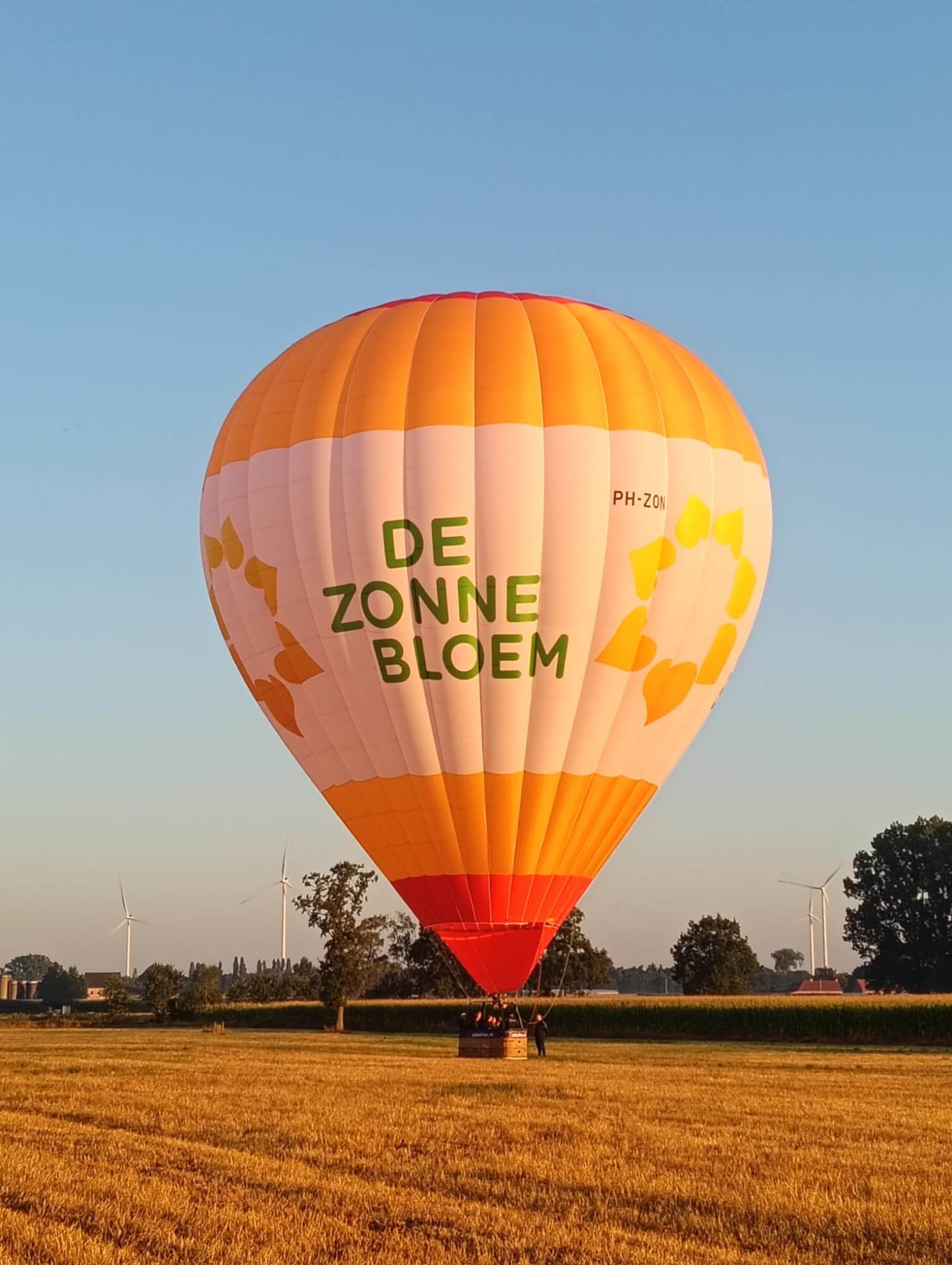 ph zon  in de zon bij een ochtend ballonvaart bij ad ballon